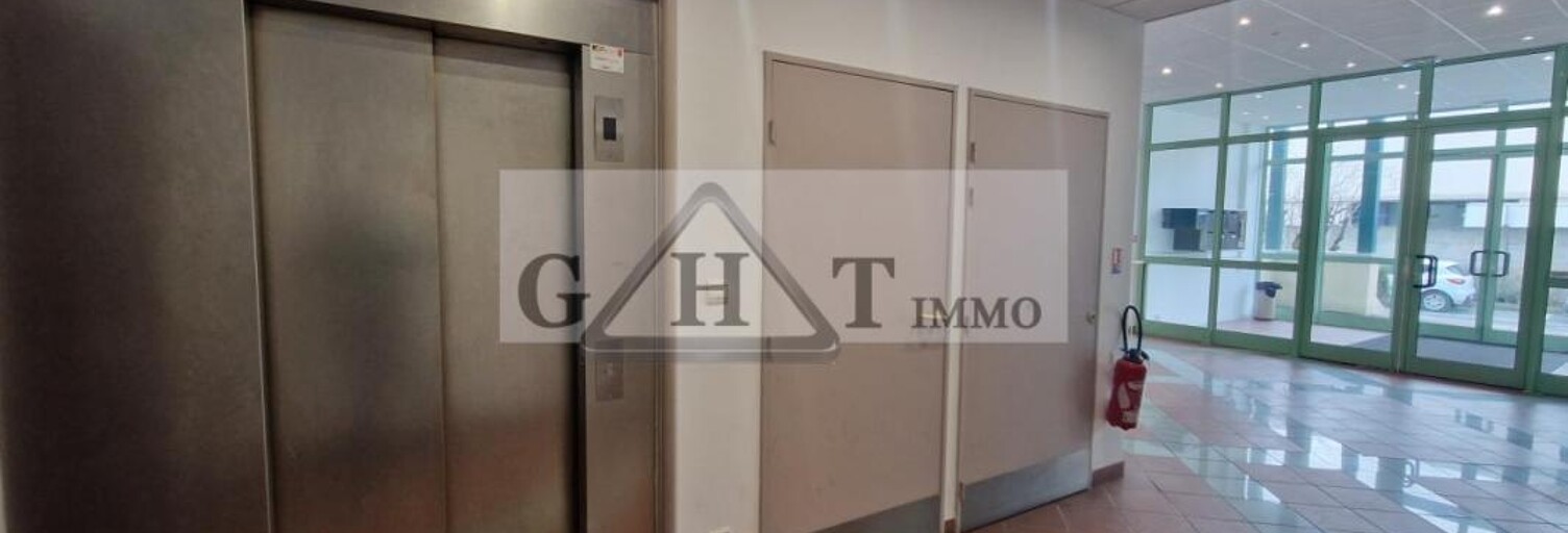 Bureau  430 m² à louer à Pantin (93500)