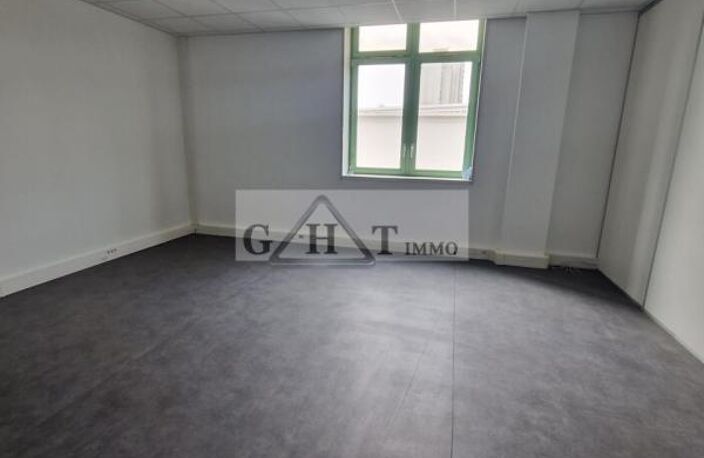 A LOUER 430 M² DE BUREAUX CLIMATISES A PANTIN — photo 4