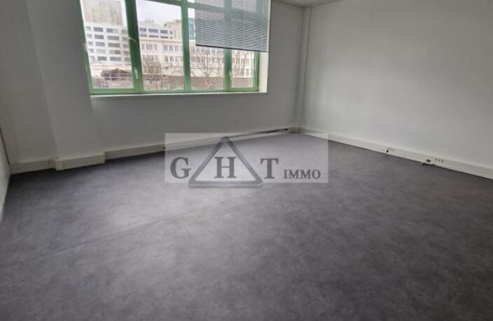 A LOUER 430 M² DE BUREAUX CLIMATISES A PANTIN — photo 5
