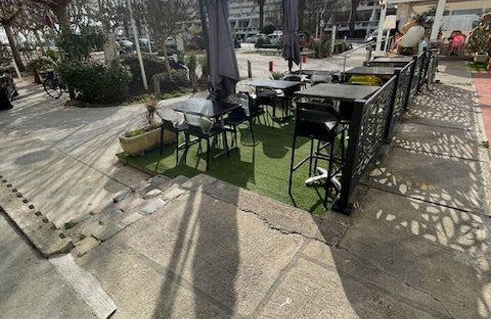 RARE Local Commercial à Vendre (murs) au cœur de LA GRANDE MOTTE — photo 2