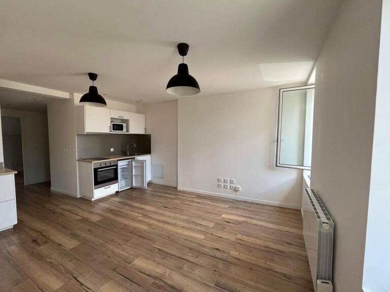 Immeuble de rapport à Vendre — photo 1