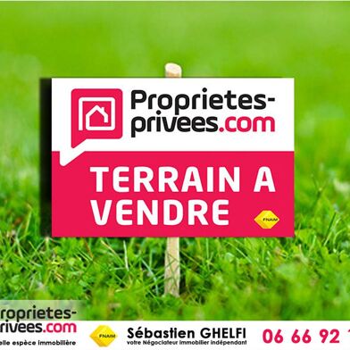 Terrain 600 m²