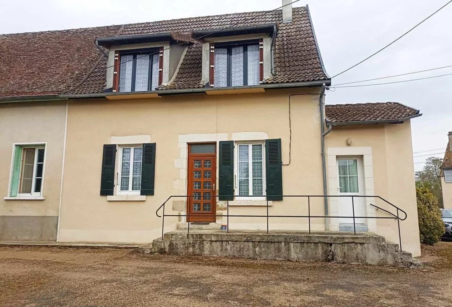 MAISON HABITABLE -3 CHAMBRES - TERRAIN ET DÉPENDANCES — photo 1