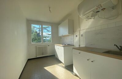 location appartement 360 € CC /mois à proximité de Charmes-sur-l'Herbasse (26260)
