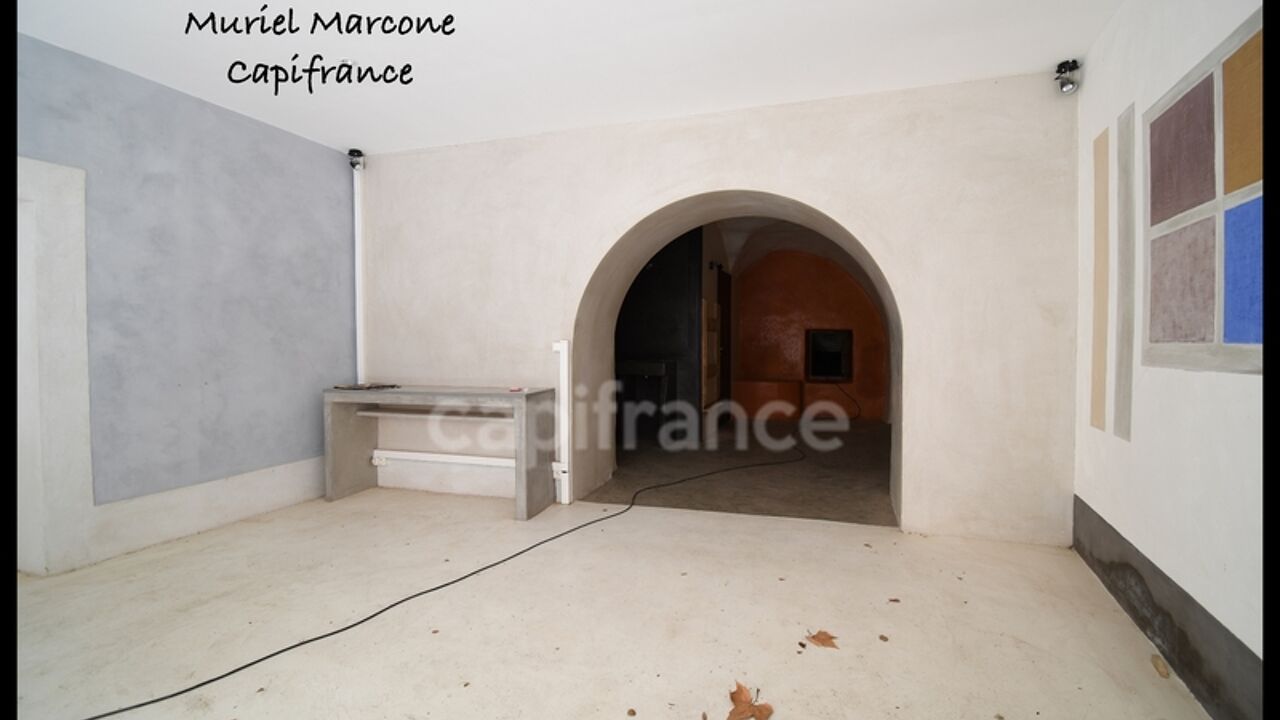 commerce 2 pièces 37 m2 à vendre à La Roque-d'Anthéron (13640)