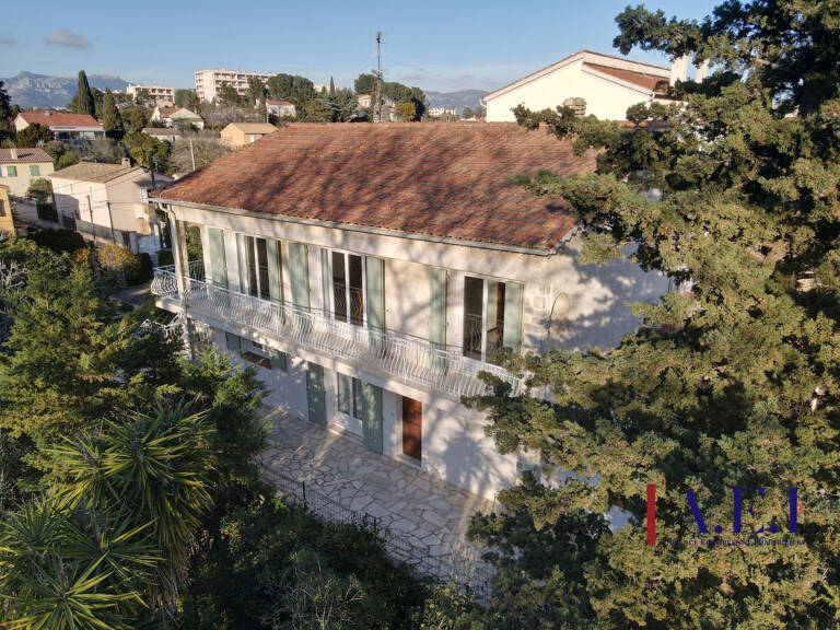 Maison traditionnelle et individuelle — photo 1