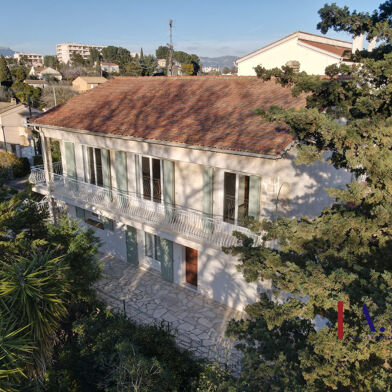 Maison 7 pièces 570000 €