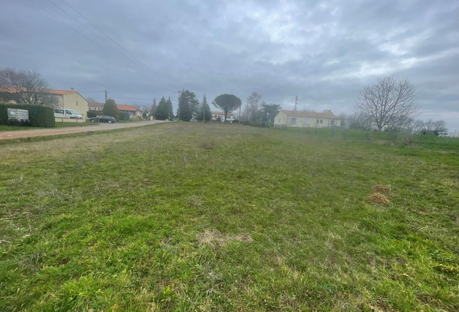 Terrain À Vendre — photo 1