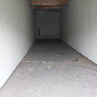 Garage 96 m²