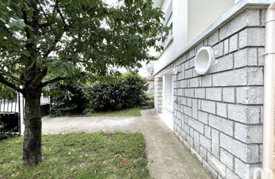 location appartement 560 € CC /mois à proximité de Pontault-Combault (77340)