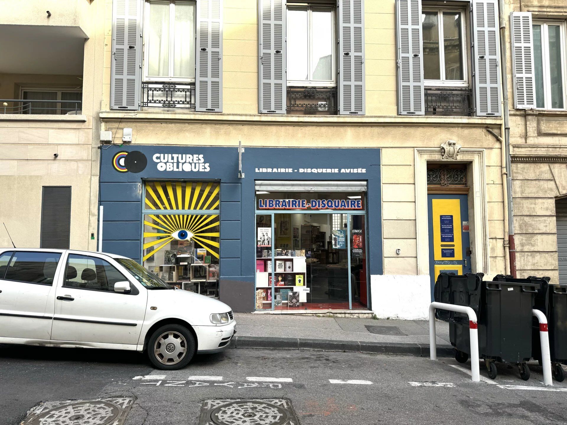 Marseille 6eme Local commercial 2 pièces 69 m²