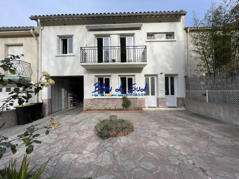Maison 2 faces avec garage et cour — photo 1