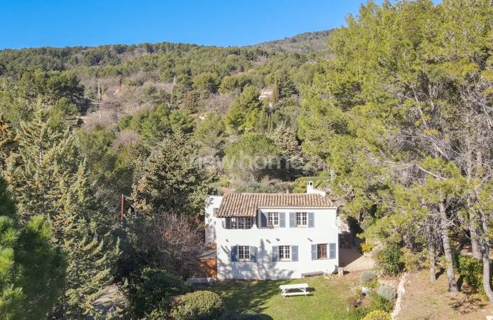 Maison provençale charmante avec une vue magnifique. — photo 2
