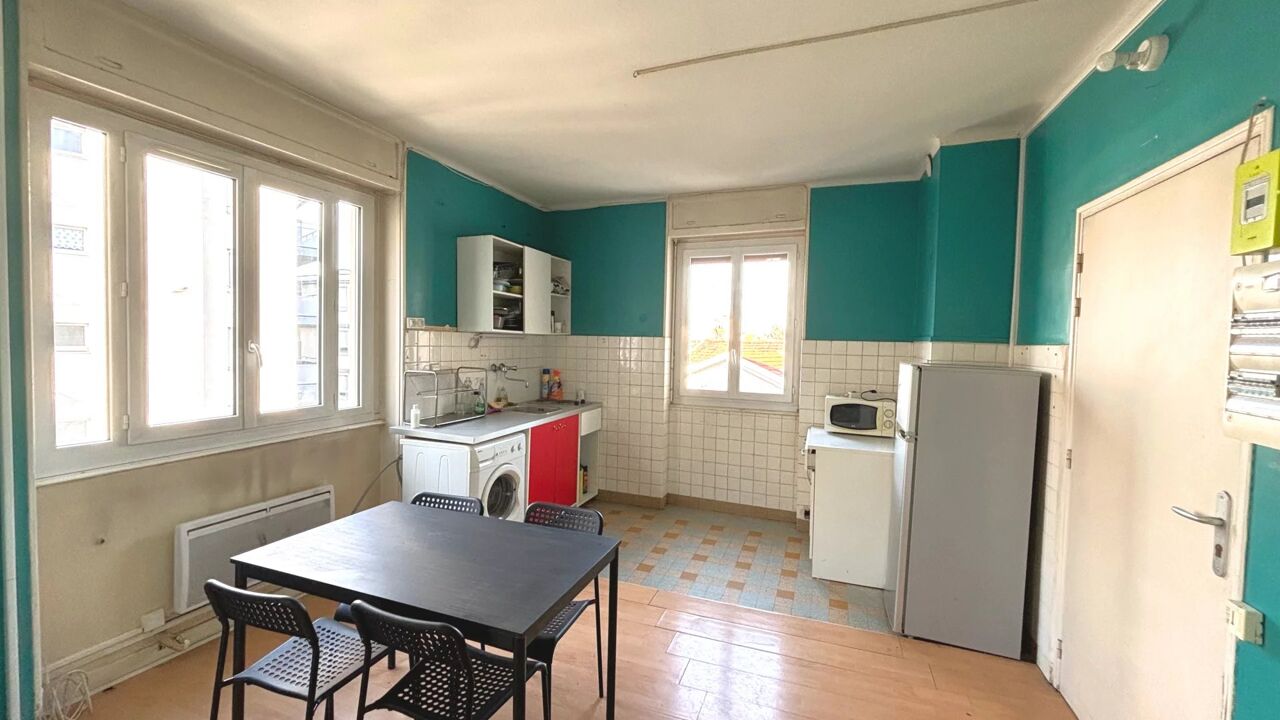 appartement 2 pièces 30 m2 à Lyon 8 (69008)