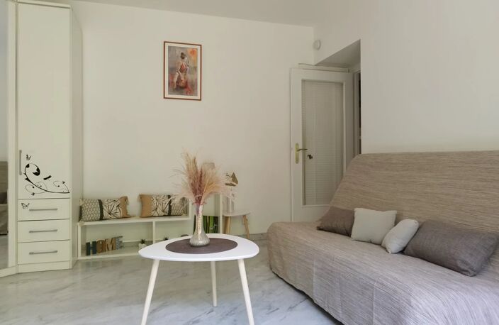 Proche Port Grand Studio terrasse calme — photo 3
