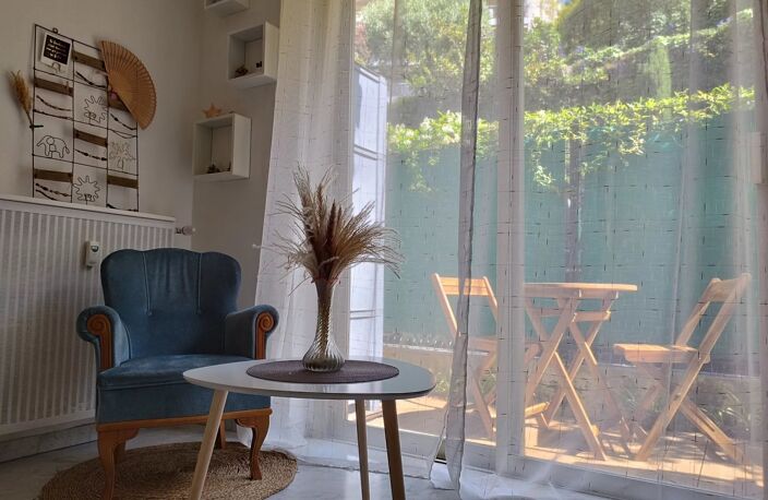 Proche Port Grand Studio terrasse calme — photo 4