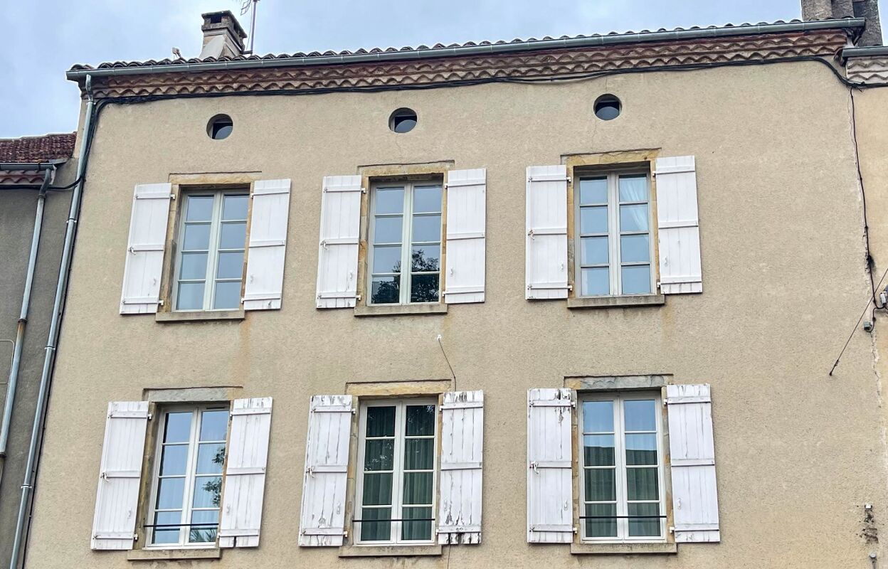 immeuble  pièces 434 m2 à vendre à Saint-Céré (46400)