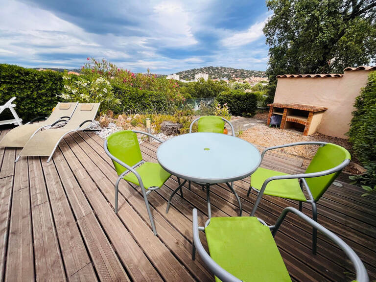 Appartement T3 avec piscine dans la résidence. — photo 1