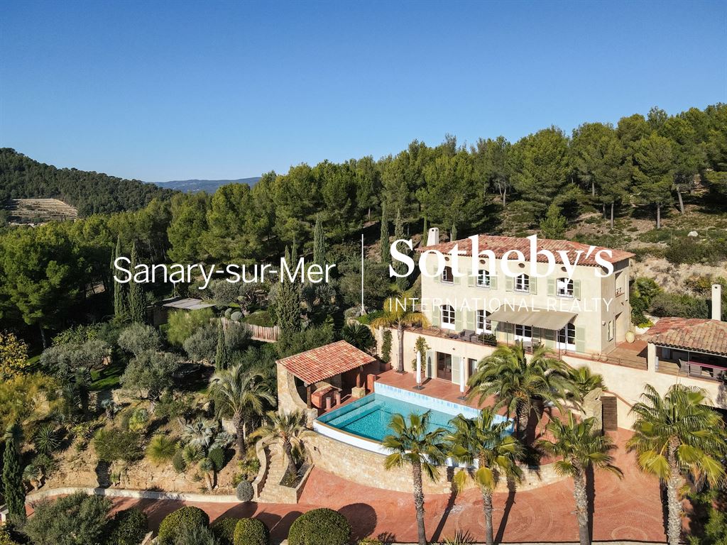 Saint-Cyr-sur-Mer Maison 8 pièces 235 m²