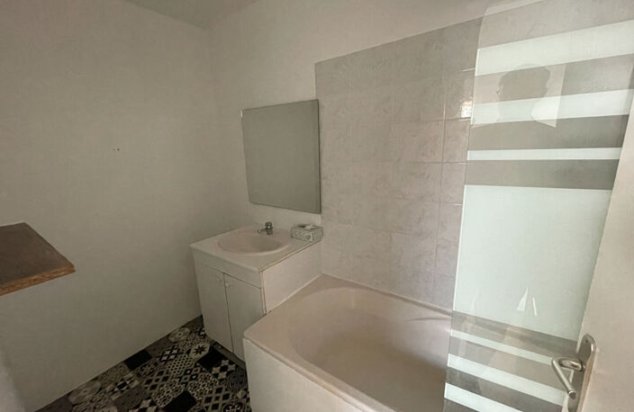 Appartement 6 Bordeaux T1 bis pièce(s) 30.63m2 — photo 4