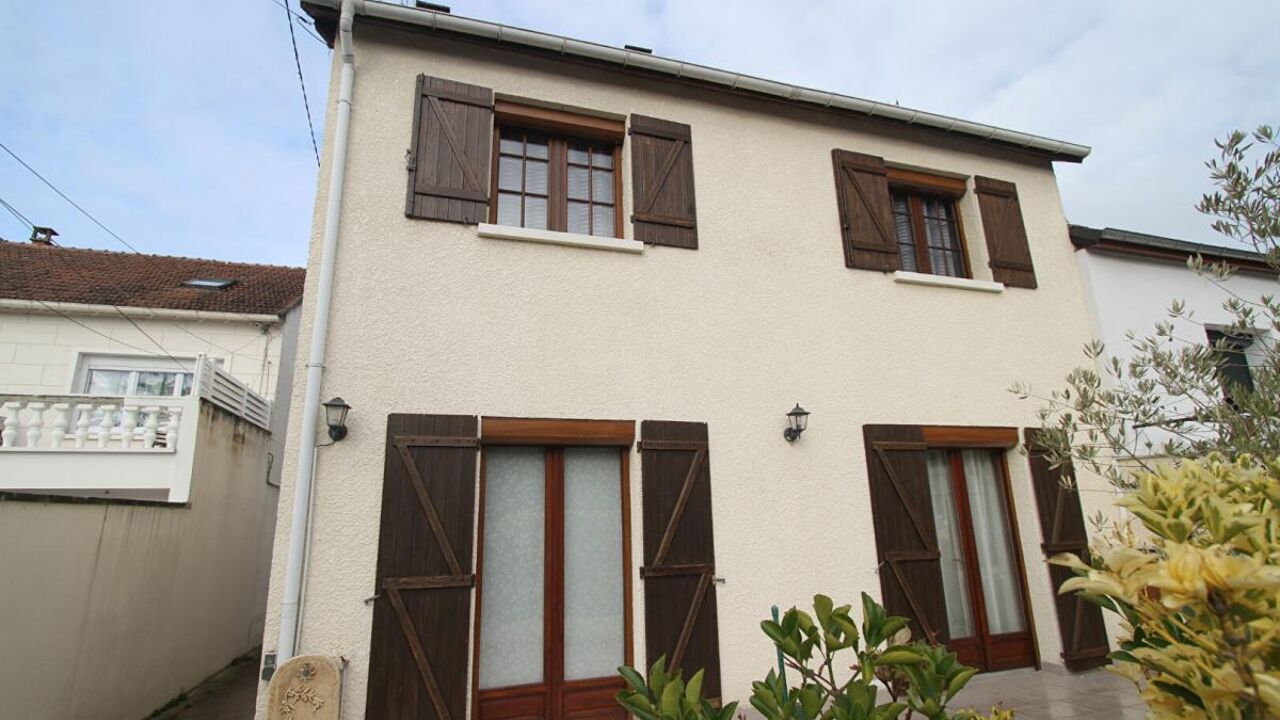 maison 5 pièces 110 m2 à vendre à Trappes (78190)