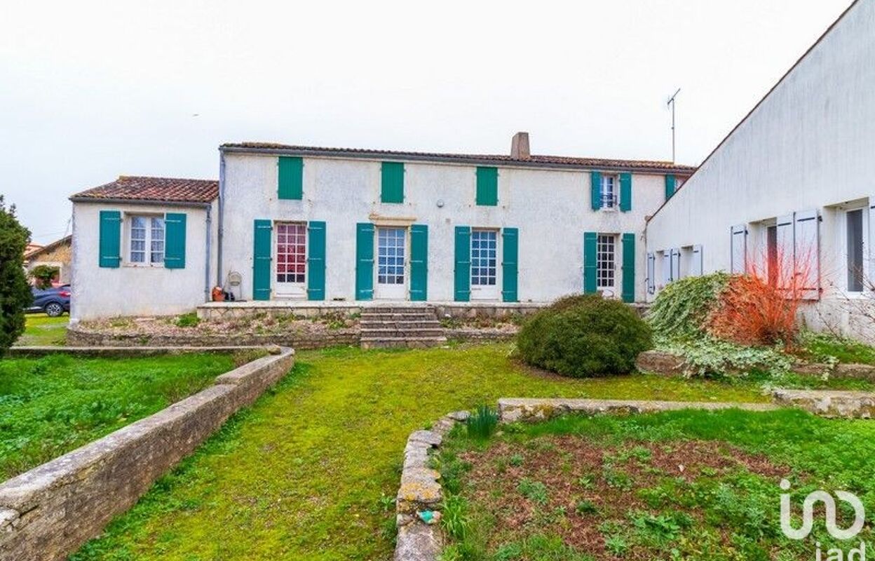 maison 10 pièces 281 m2 à vendre à Saint-Aubin-la-Plaine (85210)