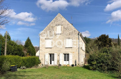 location maison 1 850 € CC /mois à proximité de Lacroix-Saint-Ouen (60610)
