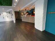 Commerce  1650 m² — photo 2