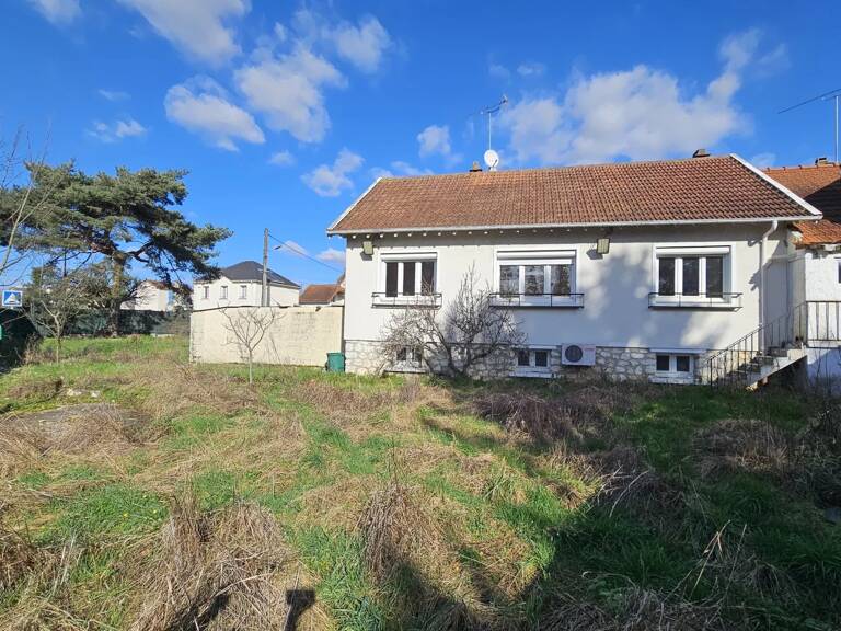 Maison Mandres les Roses — photo 1