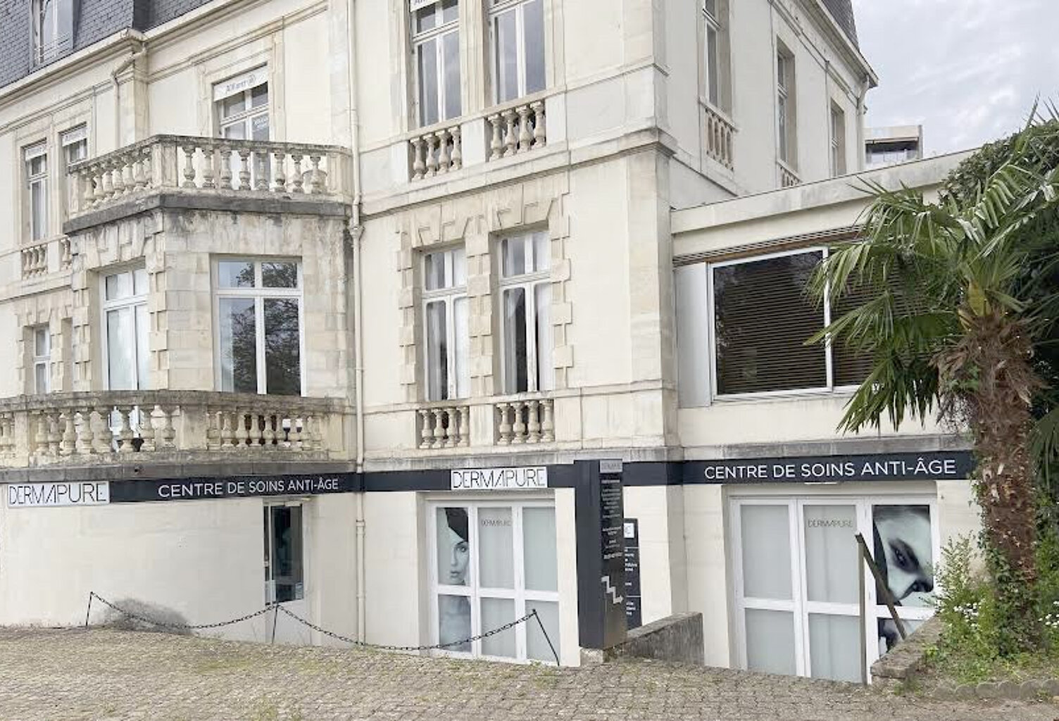 Pau avenue du Général Leclerc - Local professionnel 130m² à louer — photo 1