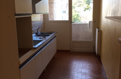 location appartement 870 € CC /mois à proximité de Le Castellet (83330)