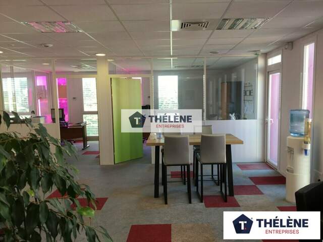 BUREAUX à LOUER — photo du bien