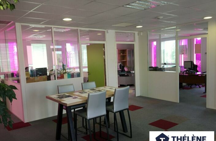 BUREAUX à LOUER — photo 2