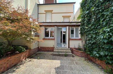 vente maison 299 000 € à proximité de Courcy (51220)