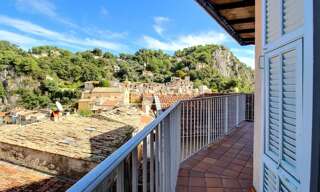 Maison 7 Pièces 150 m² à vendre à Gilette (06830)