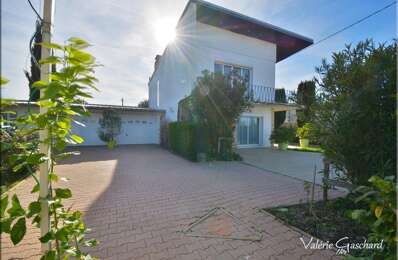 vente maison 426 000 € à proximité de Savignac-de-l'Isle (33910)