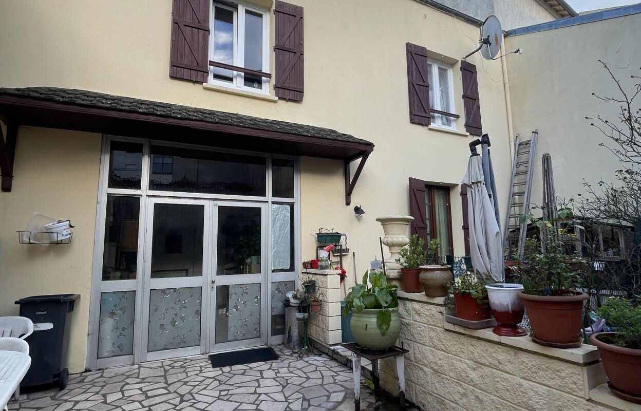 maison 7 pièces 132 m2 à vendre à Pierrefitte-sur-Seine (93380)