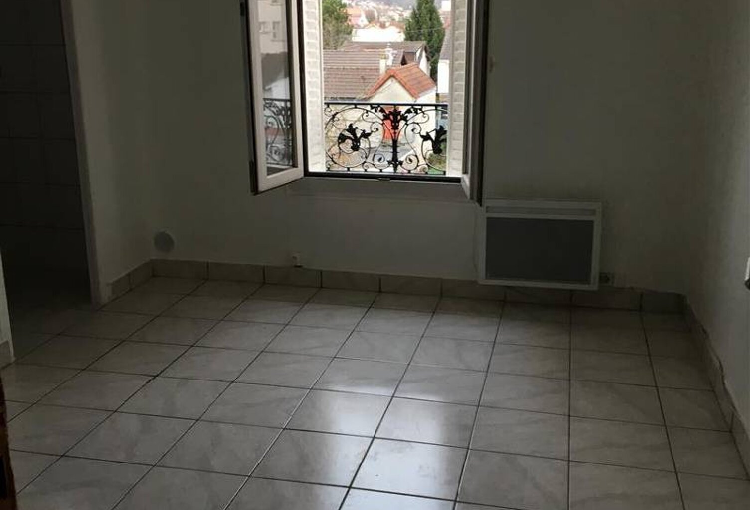 Location appartement 1 pièce 21 m² à Villeneuve-Saint-Georges (94190) — photo 1