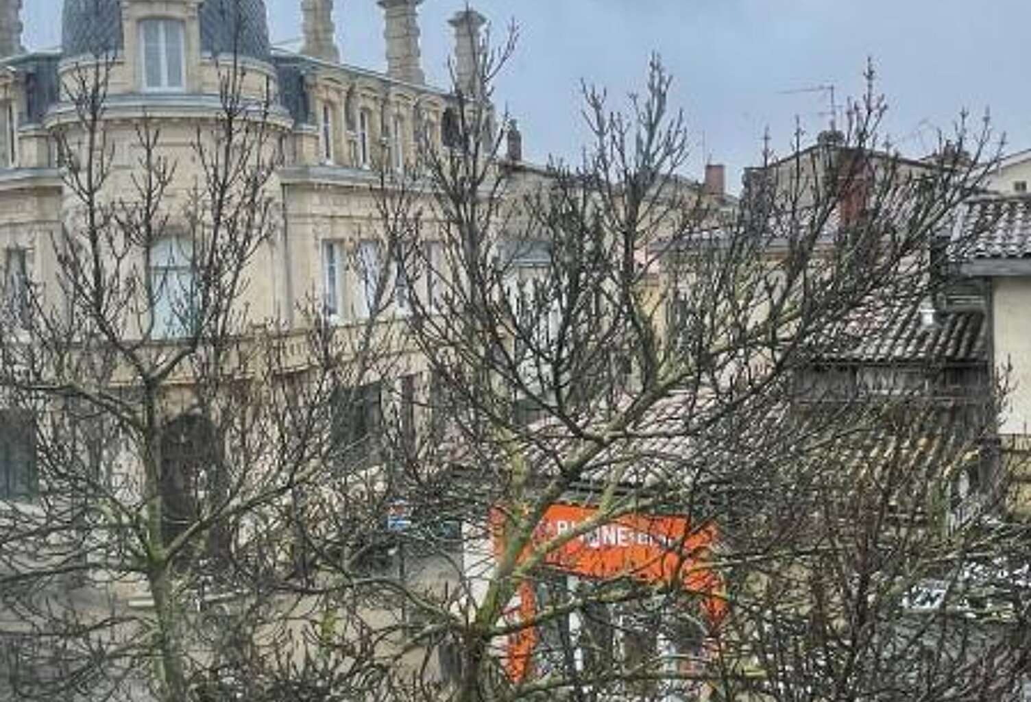 Immeuble de rapport À Vendre Au coeur de quartier de la Victoire — photo 1