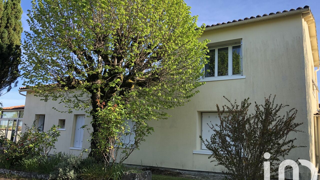 maison 5 pièces 114 m2 à vendre à Barbezieux-Saint-Hilaire (16300)