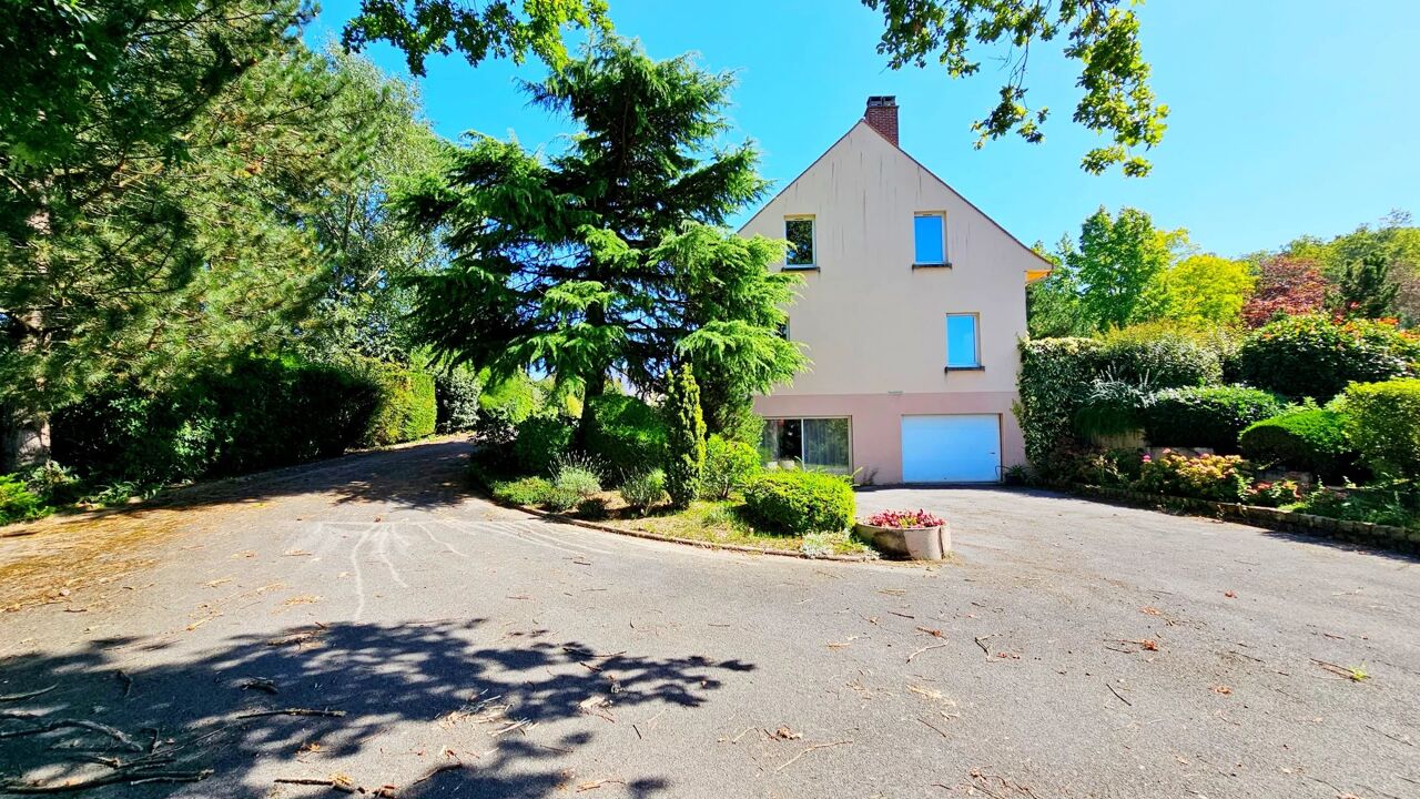 maison 7 pièces 238 m2 à vendre à Bruyères-Et-Montbérault (02860)