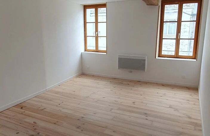 Location appartement  77 m² à Landrecies (59550) — photo 3