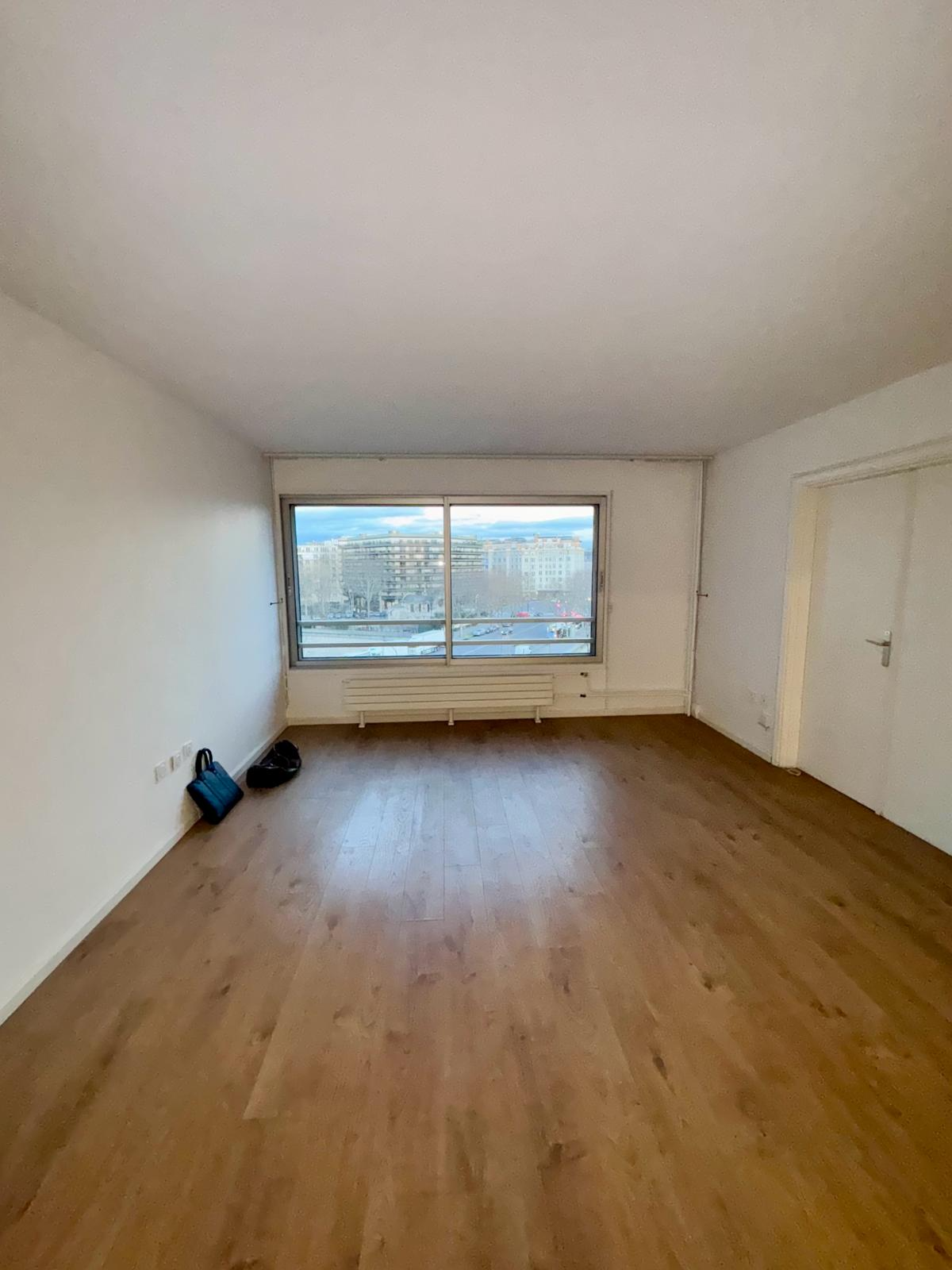 Appartement a louer paris-9e-arrondissement - 3 pièce(s) - 85 m2 - Surfyn