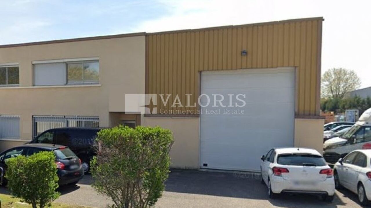 commerce  pièces 380 m2 à louer à Chassieu (69680)