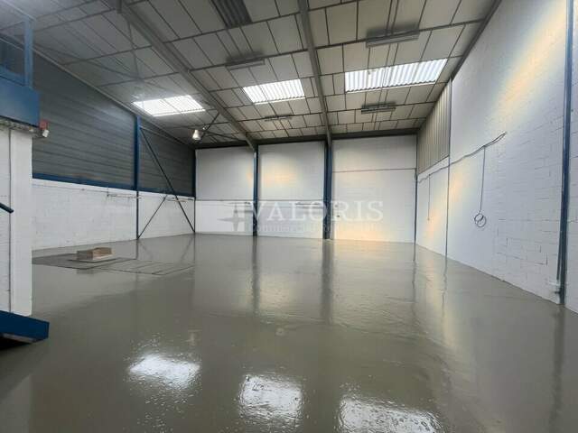 LOCAL D'ACTIVITE - ATELIER à LOUER — photo du bien