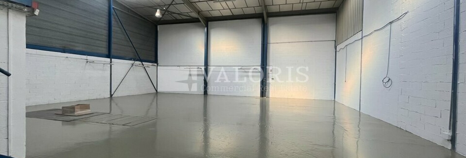 Commerce  520 m² à louer à Chassieu (69680)