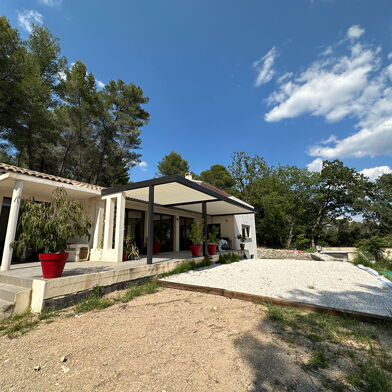 Appartement 1 pièces 590 €