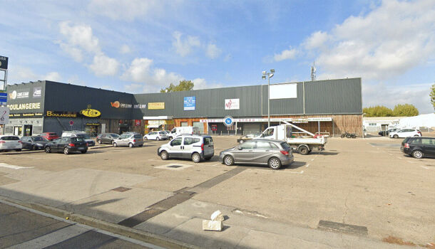 Local commercial 1 pièces  à louer Nîmes 30000