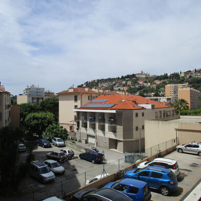 Appartement 4 pièces 1167 €