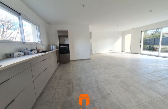 Villa — photo 3